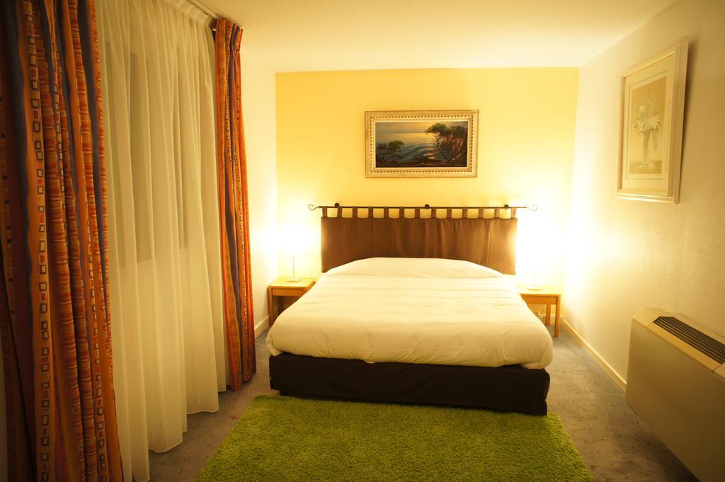 Inter-Hotel La Closerie Beaune Beaune  Værelse billede